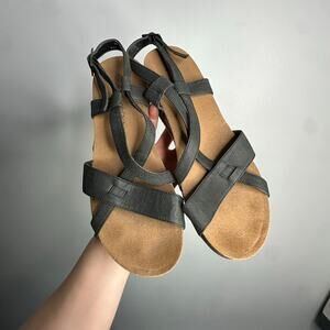 Bearpaw Black strappy cork‎ wedge sandals size 10